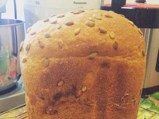 Tök kenyér teljes kiőrlésű liszttel Panasonic 2500-2512 kenyérsütőben