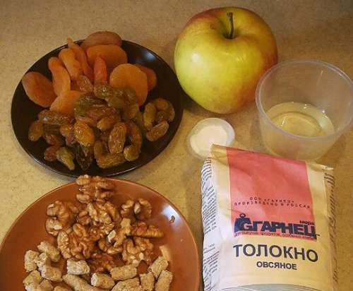 Ořechově oranžový churros s kandovaným ovocem ze sušeného ovoce (v Churrosmaker Princess 132401)
