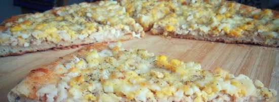 Pastel abierto con pescado, cebolla y huevos (pizzero Princess 115000)
