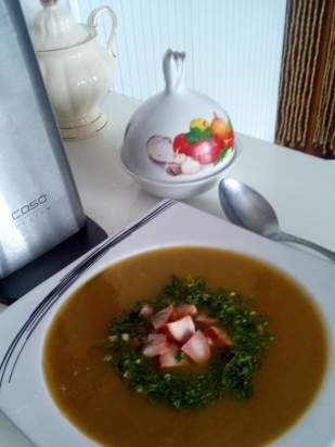 Zuppa di purea di verdure