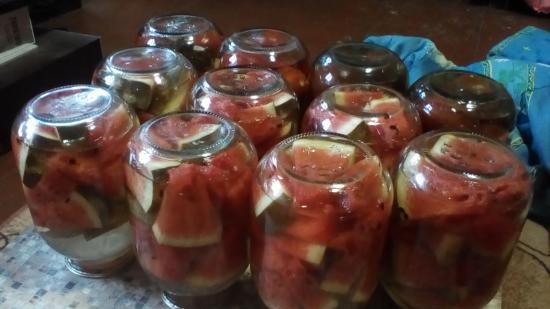 Ecetes és konzerv görögdinnye (receptek)