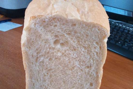 Francuski chleb na zakwasie w wypiekaczu do chleba