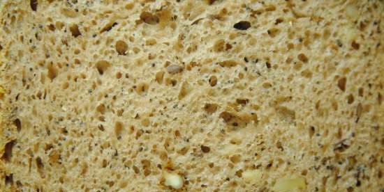 Chleb pszenno-gryczany z makiem, siemieniem lnianym, orzechami włoskimi