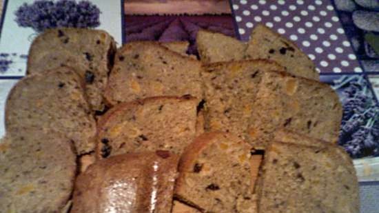Rye bread with dried apricots, prunes and hazelnuts (bread machine)