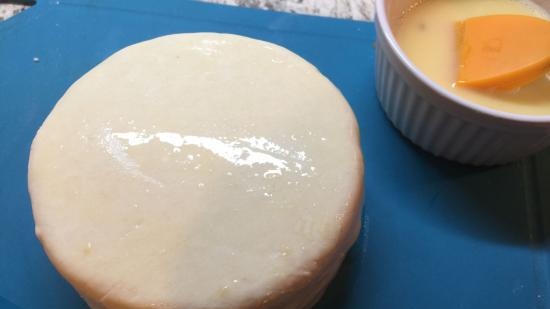 Brie sajt leveles tésztában dió-áfonyás töltelékkel