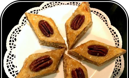 Baklava from ready-made puff pastry