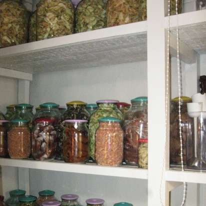 Storage of dried and cured products