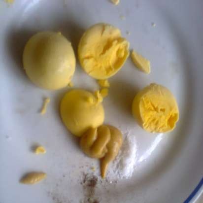 Gefuellte Eier in Baden (fylte egg i Baden-stil)