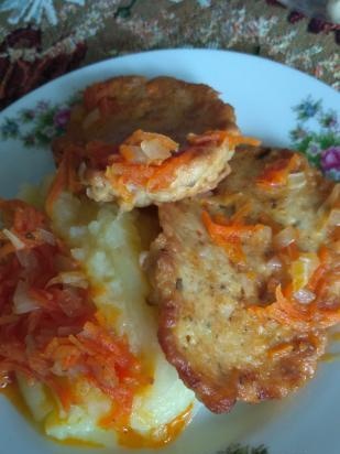 Canned fish cakes