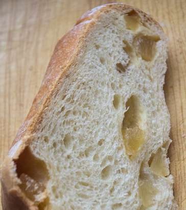 Briós kenyér kandírozott gyümölccsel