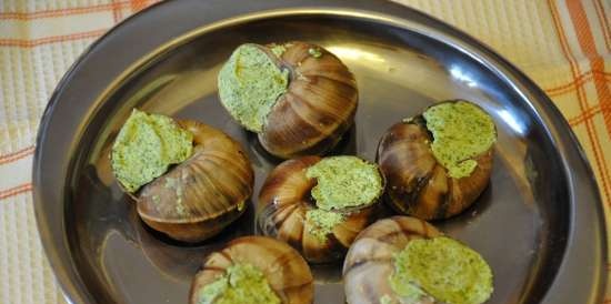 Baked grape snails