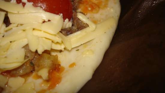 Folyékony élesztő tésztából készült pizza próba készítési lehetőségekkel (115000-es hercegnőben)