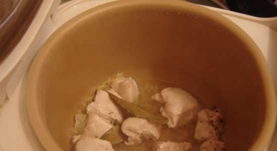 Csirkefilé tejfölös-mustáros mártásban