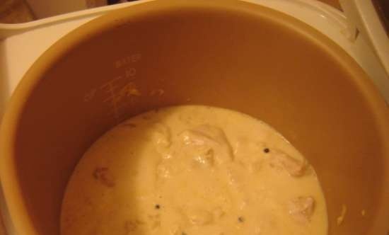 Csirkefilé tejfölös-mustáros mártásban