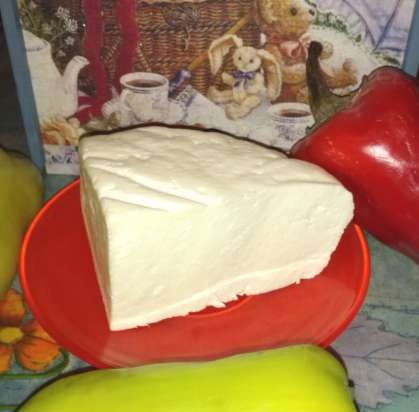 Piros + fehér (édes paprika Adyghe sajttal sült)