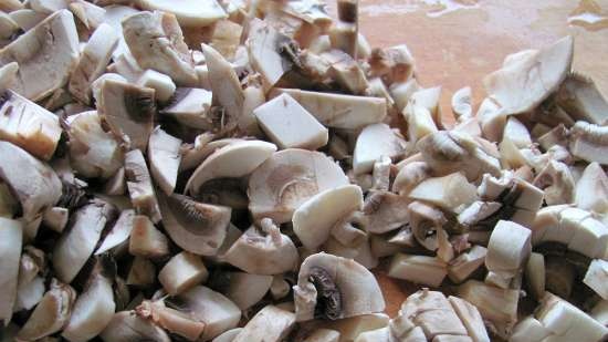 Pohanková sušenka s játry a houbami