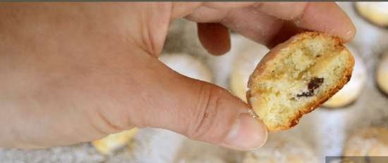 Ciasteczka z rozmarynem i kandyzowaną truskawką