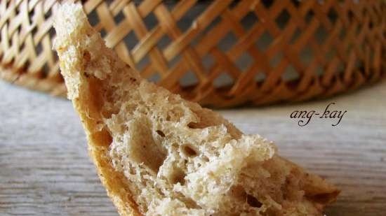 Owocowy chleb drożdżowy ze słodem