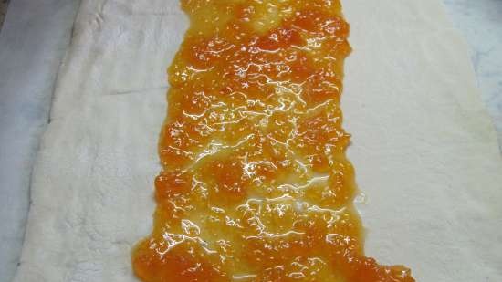 Camembert leveles tésztában narancslekvárral sült