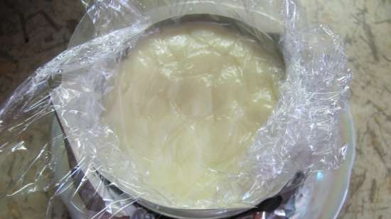 Tavený sýr s kozím tvarohem v pomalém sporáku