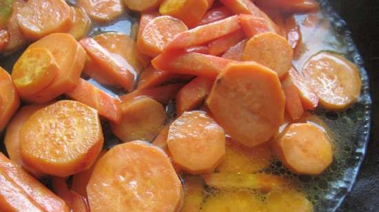 Cous cous con patate dolci, carote e melograno (magro)