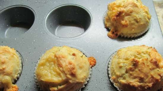 Snack muffin con formaggio e aglio