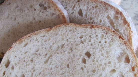 Chleb z pieczonym czosnkiem i serem na zakwasie