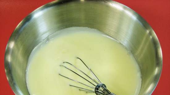 Hógolyók vanília mártással (Schneenockerln mit Vanillsauce)