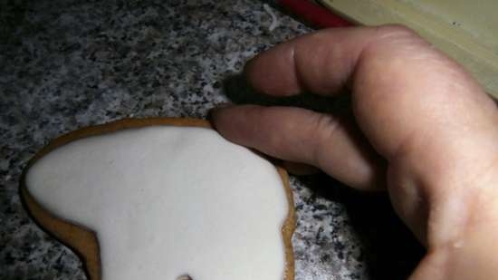 Decorare pan di zenzero e biscotti con mastice (imitazione di glassa)