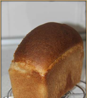Syrovátkový medový chléb