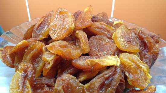 Homemade dried apricots