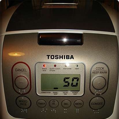 Multicooker Toshiba RC-18NMFR i RC-10NMFR