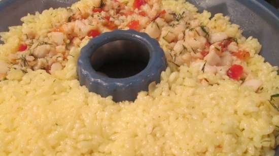 Pesce in un anello di riso con salsa alla menta