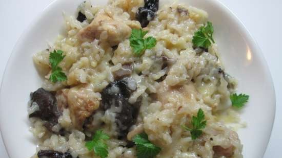 Risotto with mushrooms and chicken (multicooker Brand 701)
