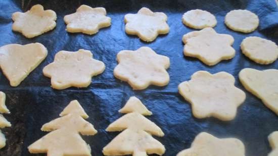 Biscotti natalizi inglesi con zucchero e zenzero
