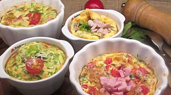 Del omeletter i ovnen med forskjellige fyllinger