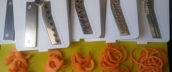 Spiraalhakmolen (snijmachine, spiraalsnijder) voor het snijden van groenten en fruit