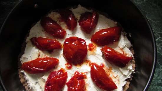 Tarty placek żytni z twarogiem i suszonymi pomidorami