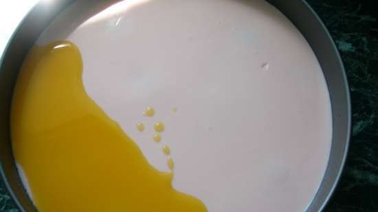 Tarta de yogur cuajada con nectarinas y gelatina de mango