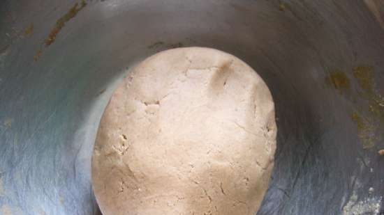Crostata di grano saraceno con albicocche e streusel con ricotta