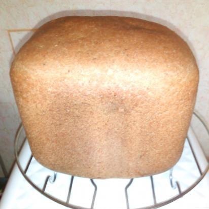 Roggebrood met een mooi dak (broodbakmachine)