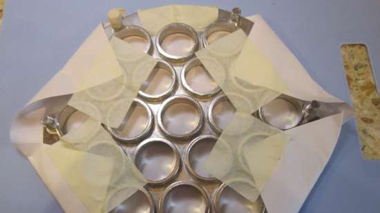 Preparazione delle polpette e non solo in stampi da ghiaccio in silicone