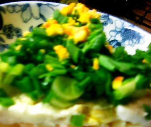 Torta con insalata di formaggio Mimosa