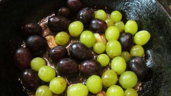 Mięso w sosie winnym z winogronami (Filetto all'uva)