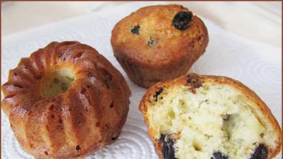 Muffins de requesón con pasas y gotas de chocolate