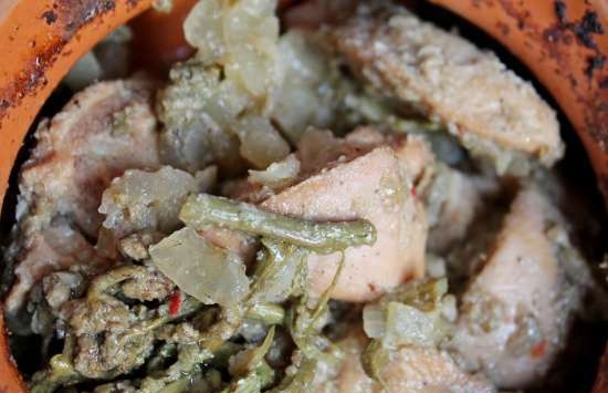 Petto di pollo in salsa di kiwi, al forno con felce e topinambur in pentola