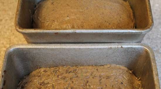 Folyékony élesztőn öntött rozskukorica kenyér Ivan-tea rosttal