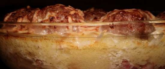 Burgonya-káposzta rakott húsgombóccal (Kartoffel-Sauerkraut-Auflauf mit Frikadellen)