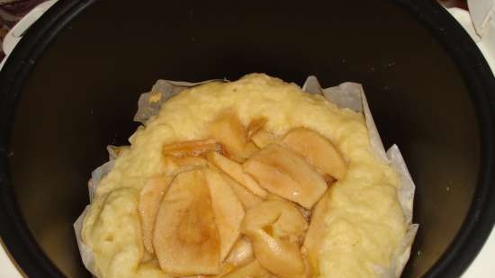 Keksz almával egy multicooker Polaris 0508D floris és PMC 0507d konyhában