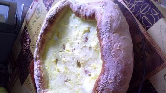 Placek ziemniaczano-grzybowy z serem feta i ziołami (piec do pizzy Princess)